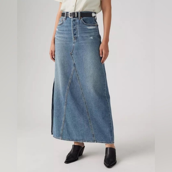 NWOT Levi's® Premium LONG ICON SKIRT Light Wash Blue Denim Women’s Jean Skirt. - Picture 2 of 16